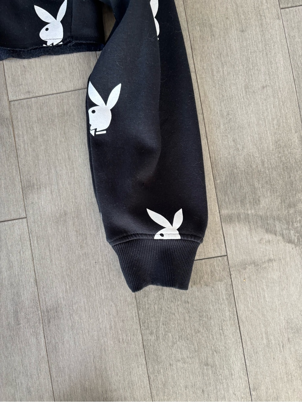 PLAYBOY Black Cropped Bunny-Print Hoodie - Picture 4 of 11